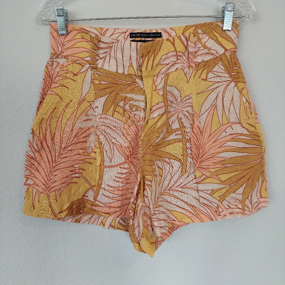 Tahari Linen Tropical Print Short Size 6